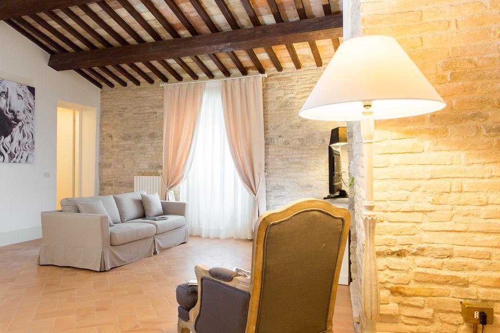 Appartement Palazzo Gentili à San Severino Marche Extérieur photo
