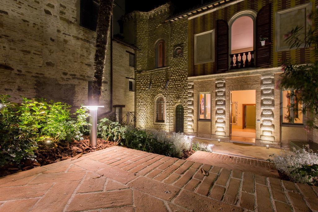 Appartement Palazzo Gentili à San Severino Marche Extérieur photo