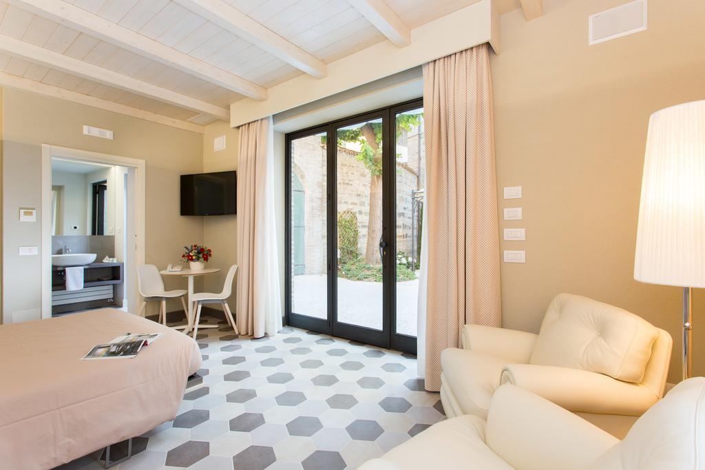 Appartement Palazzo Gentili à San Severino Marche Extérieur photo