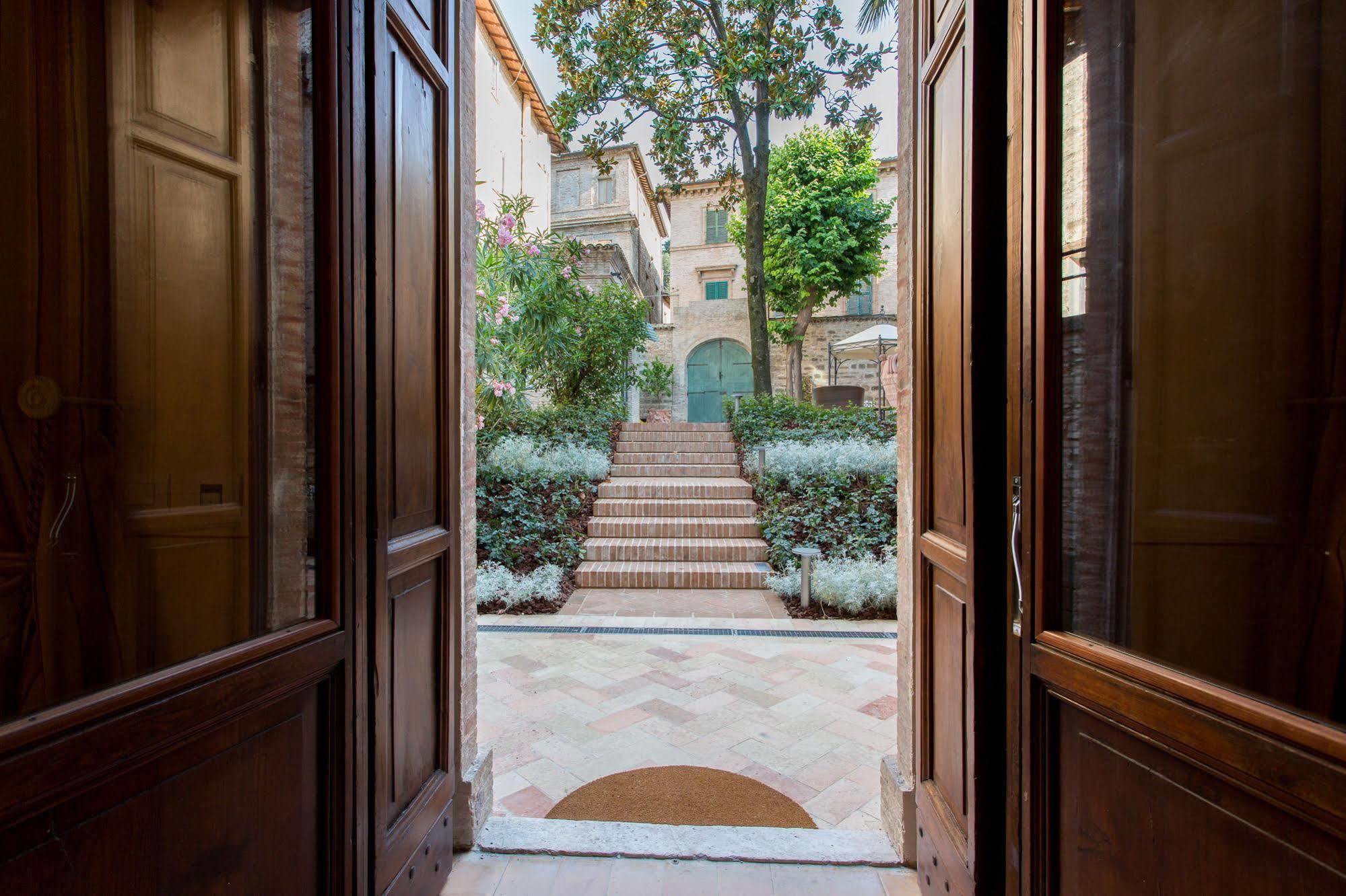 Appartement Palazzo Gentili à San Severino Marche Extérieur photo