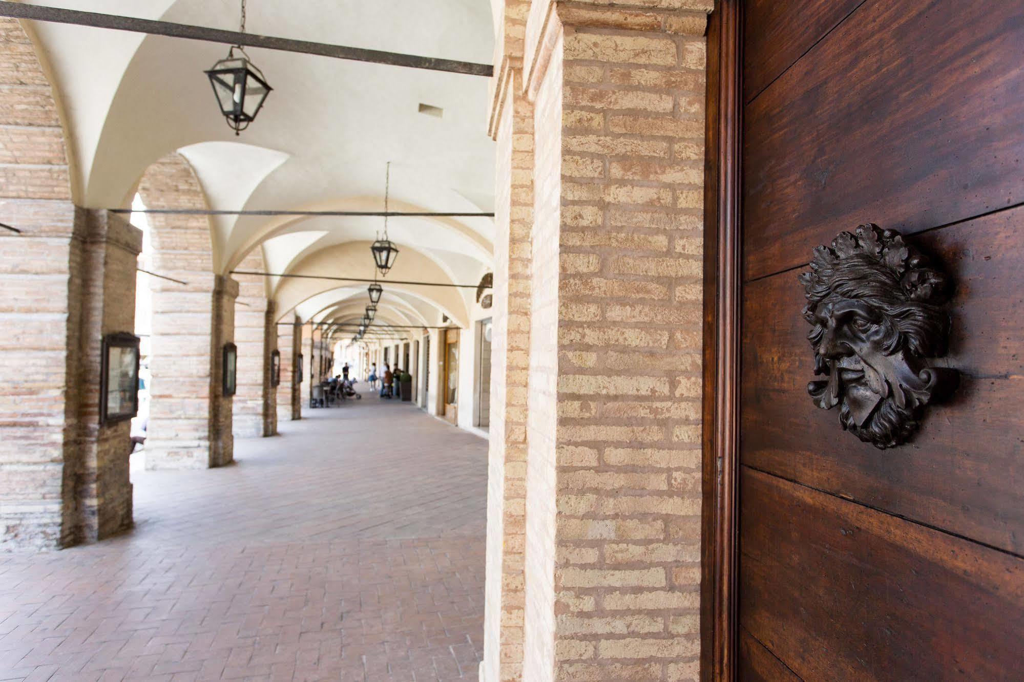 Appartement Palazzo Gentili à San Severino Marche Extérieur photo