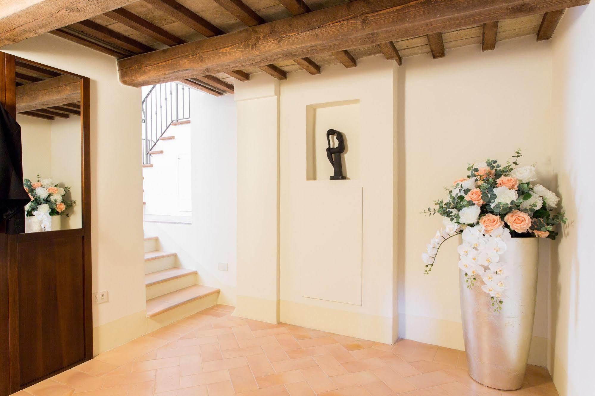 Appartement Palazzo Gentili à San Severino Marche Extérieur photo