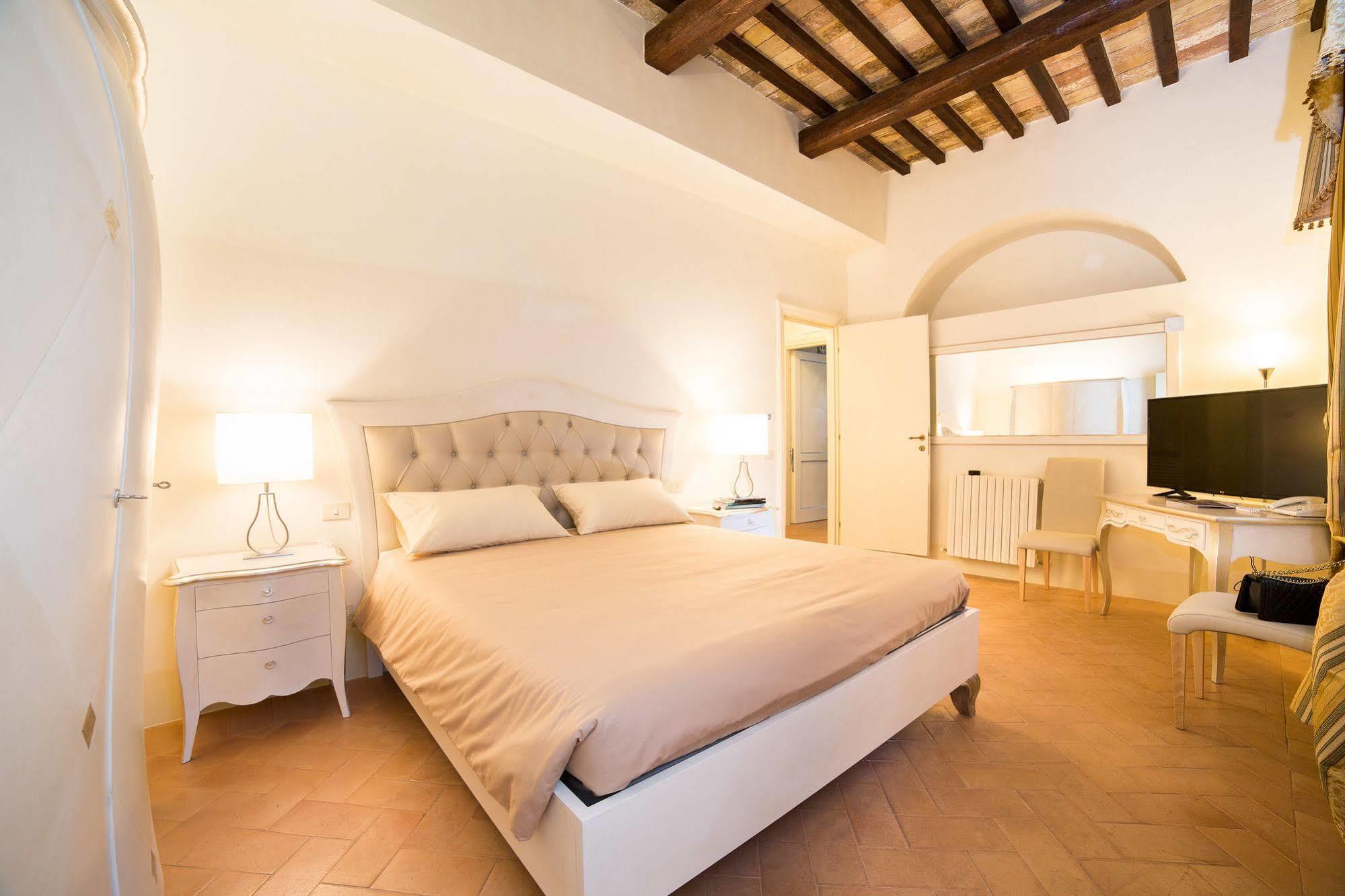 Appartement Palazzo Gentili à San Severino Marche Extérieur photo