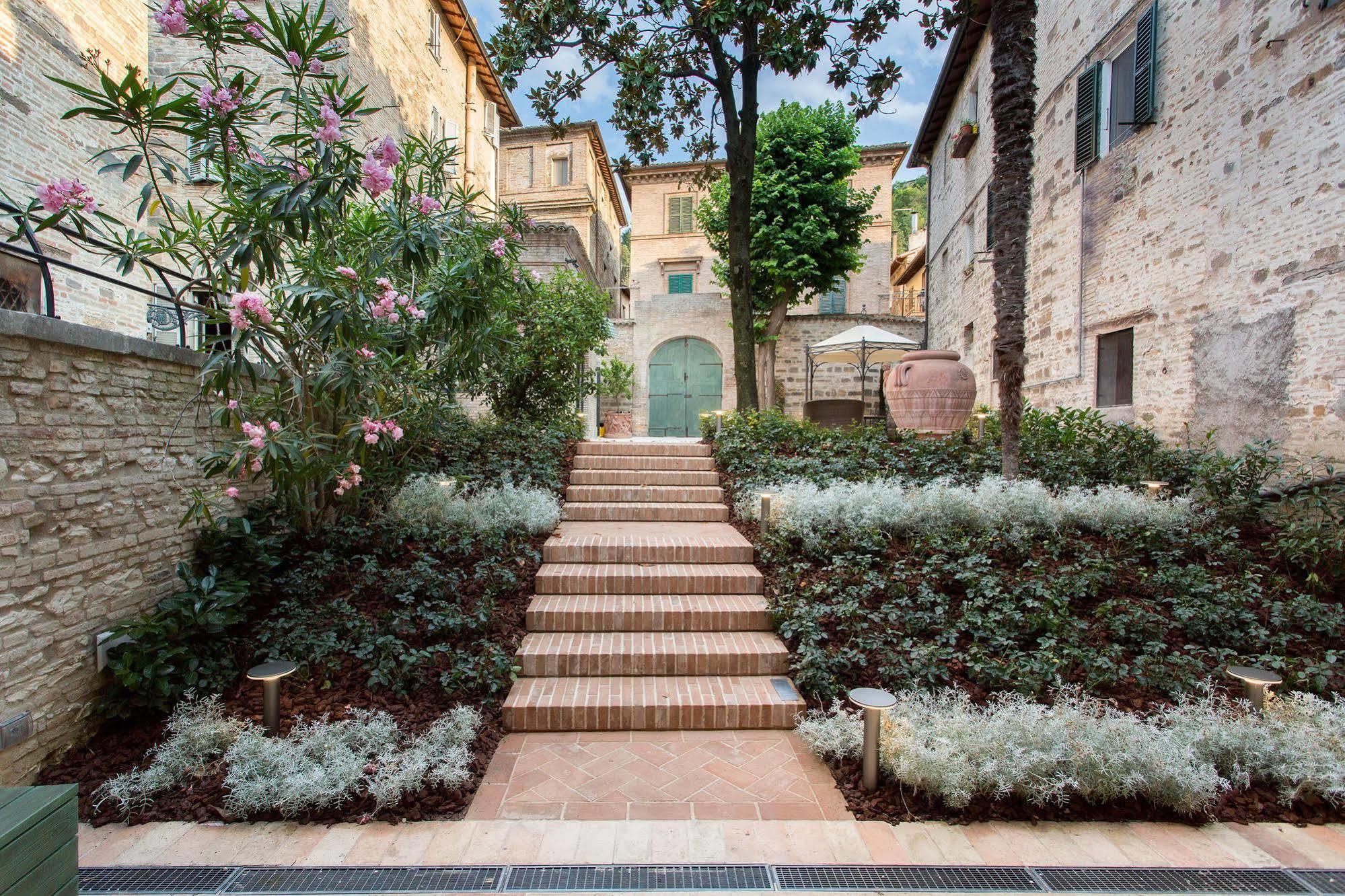 Appartement Palazzo Gentili à San Severino Marche Extérieur photo